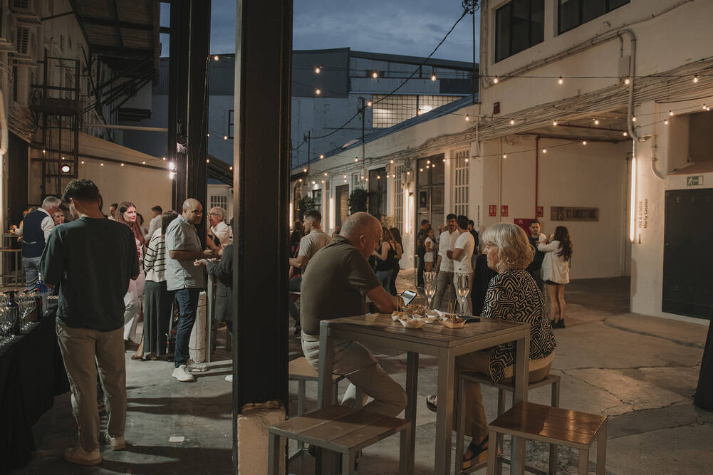 Fiesta de inauguración de la nueva oficina del estudio de interiorismo Sincro en Barcelona.