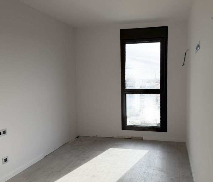 Habitación sin amueblar piso de obra nueva